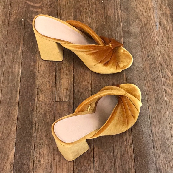 Gold Knot Mules - Crushed Velvet! - Picture 2 of 8